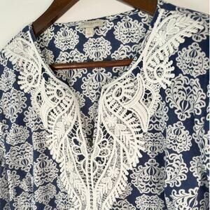 Talbots Women’s L Tunic Top Blouse Cotton Navy White V-Neck Lace Medallion Boho